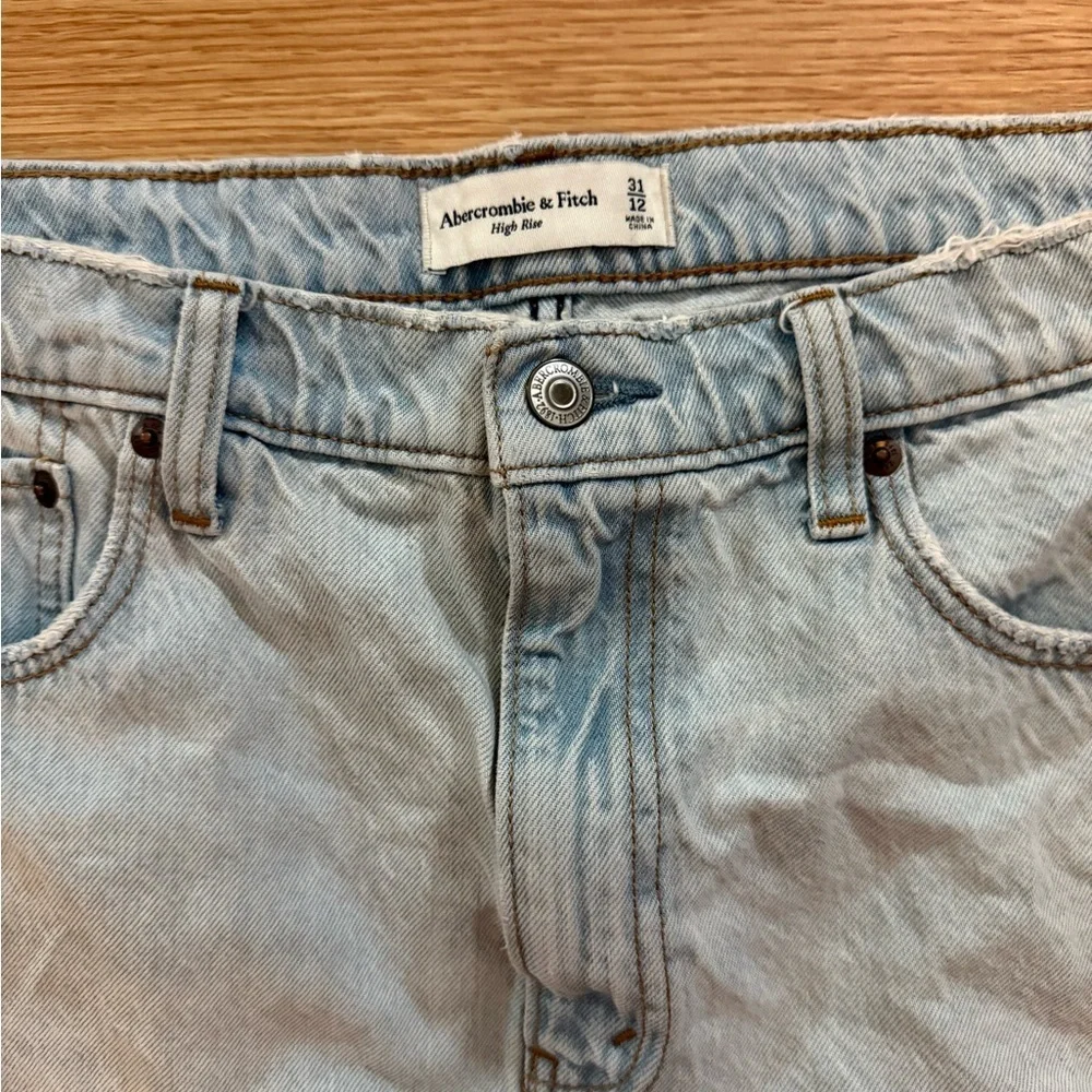 Abercrombie Light Blue Denim High Rise Mini Skirt Size 31
